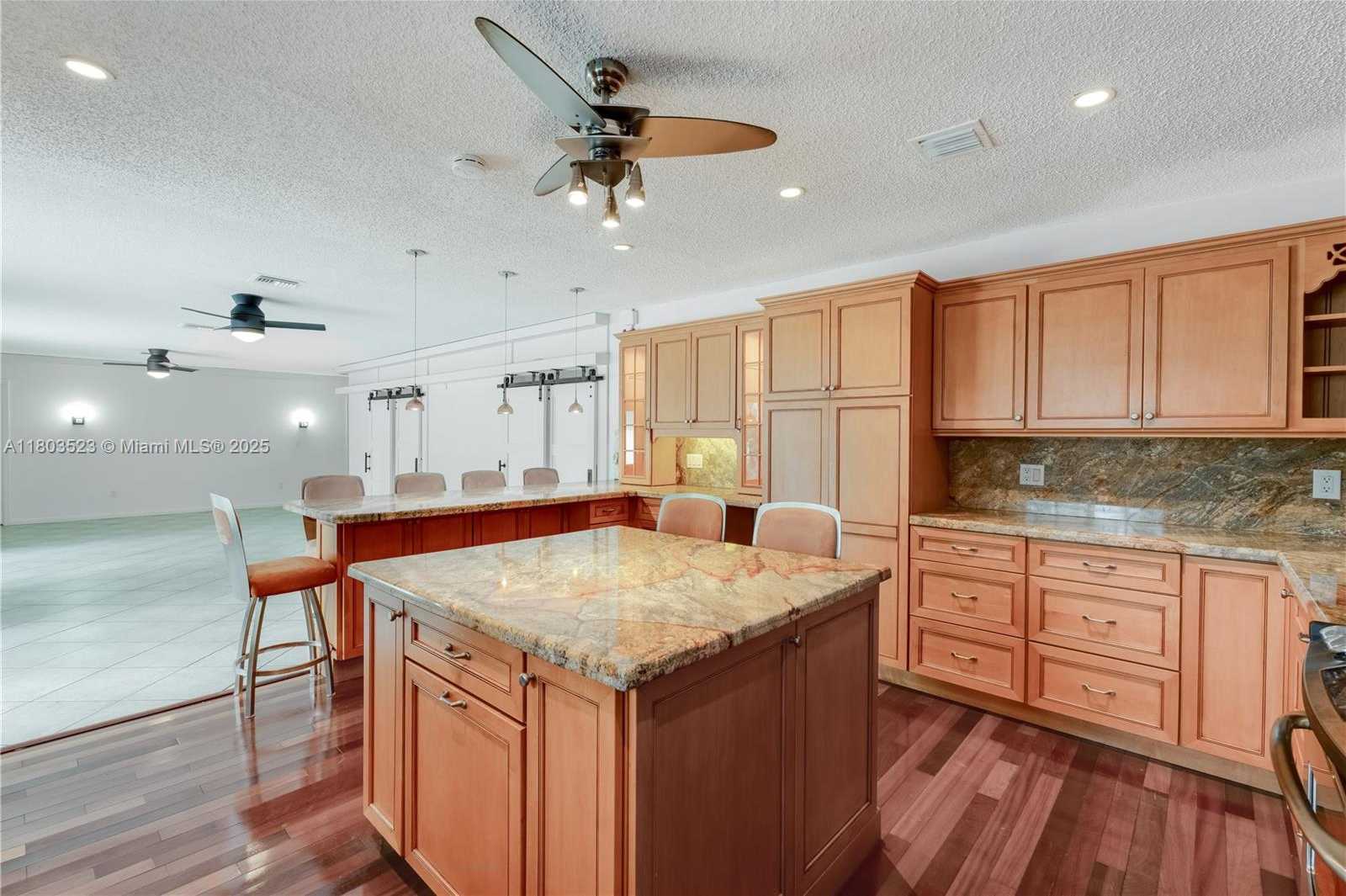Small Image of 7601 NORTH EAST 9TH AVE #-, Miami Number 10