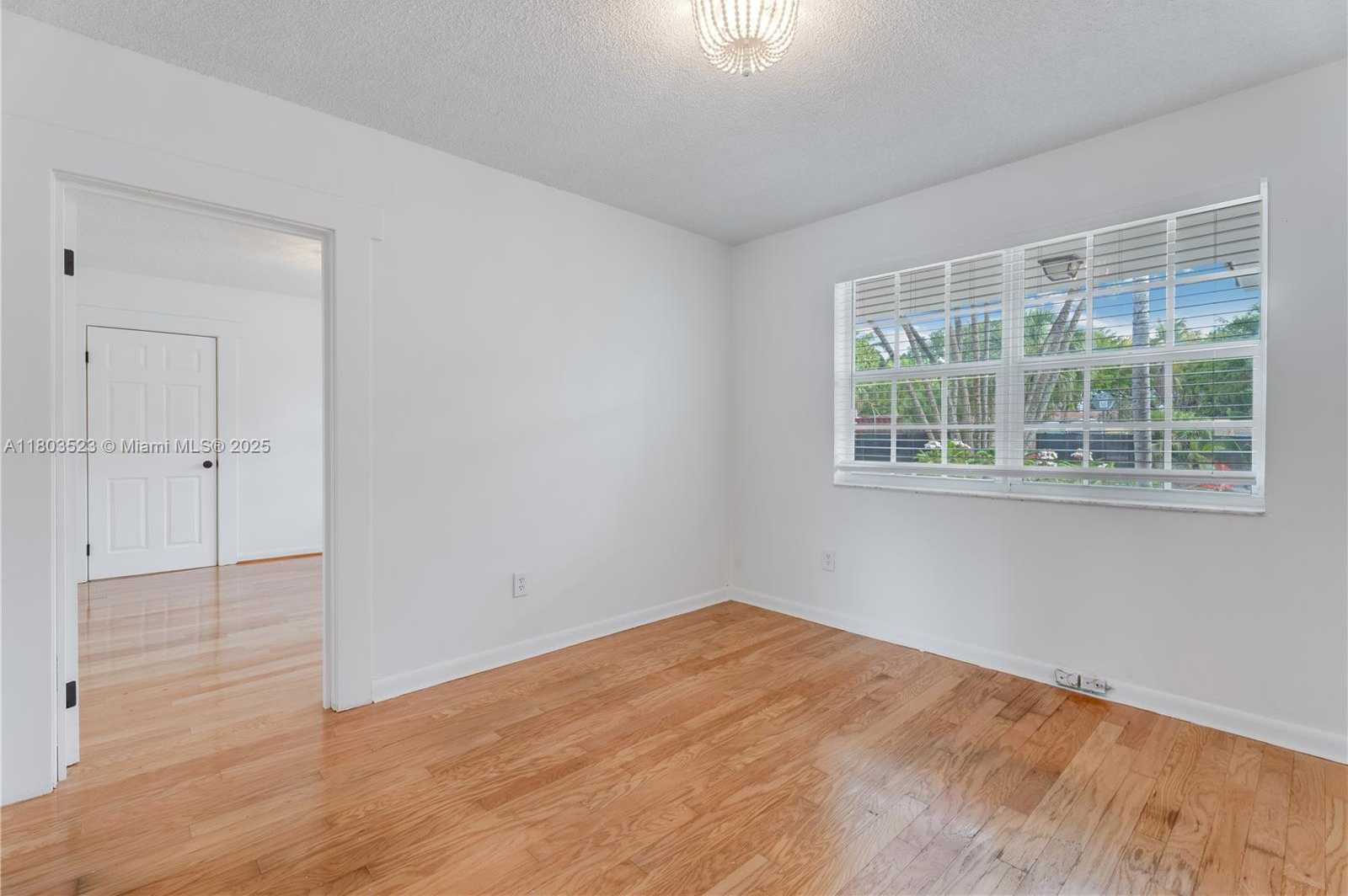 Small Image of 7601 NORTH EAST 9TH AVE #-, Miami Number 16