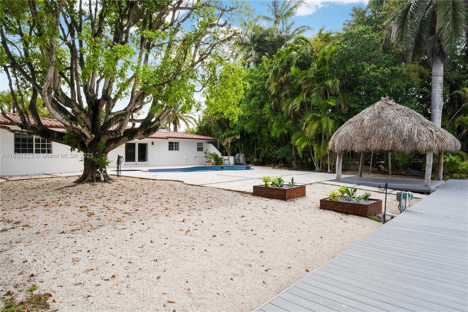 Small Image of 7601 NORTH EAST 9TH AVE #-, Miami Number 26