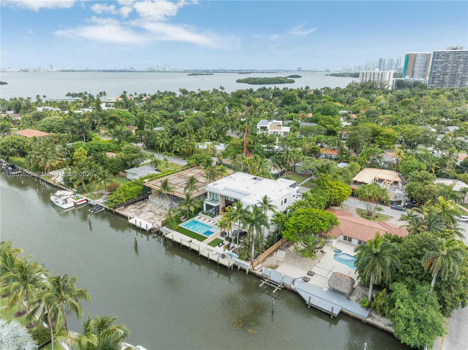Small Image of 7601 NORTH EAST 9TH AVE #-, Miami Number 35