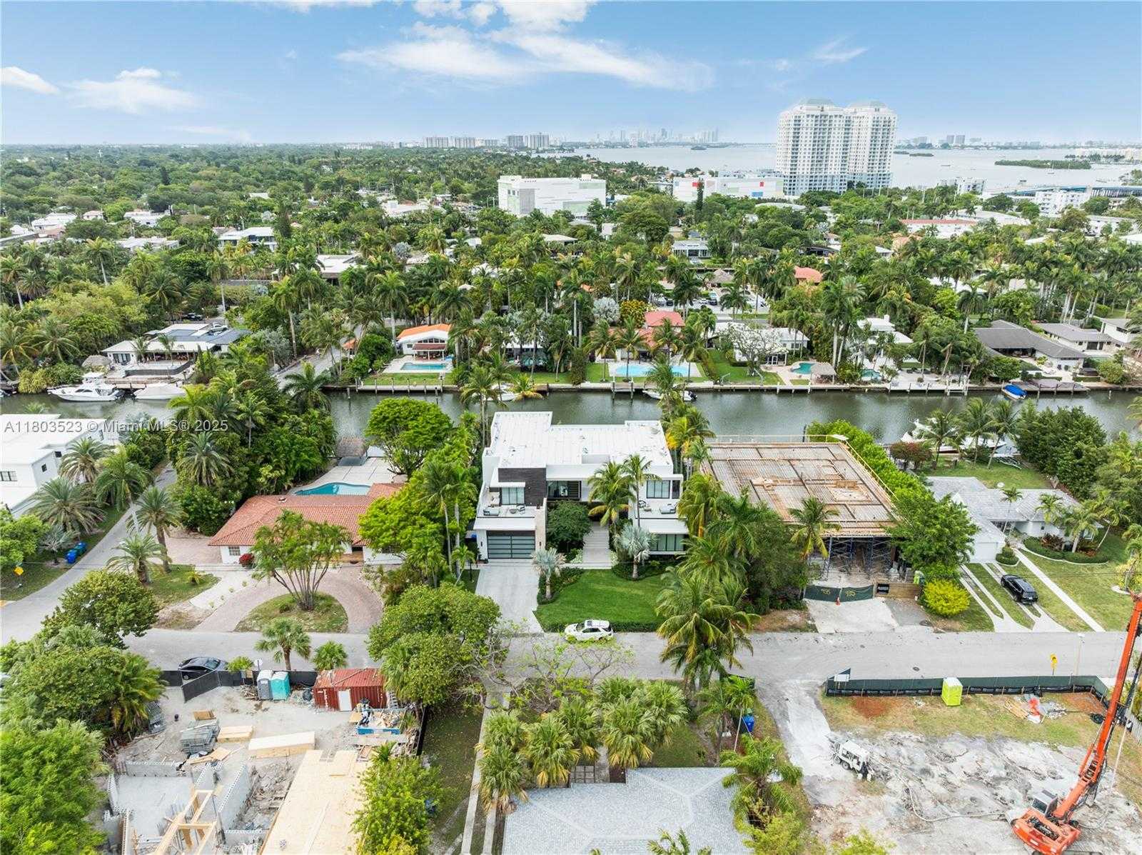 Small Image of 7601 NORTH EAST 9TH AVE #-, Miami Number 36