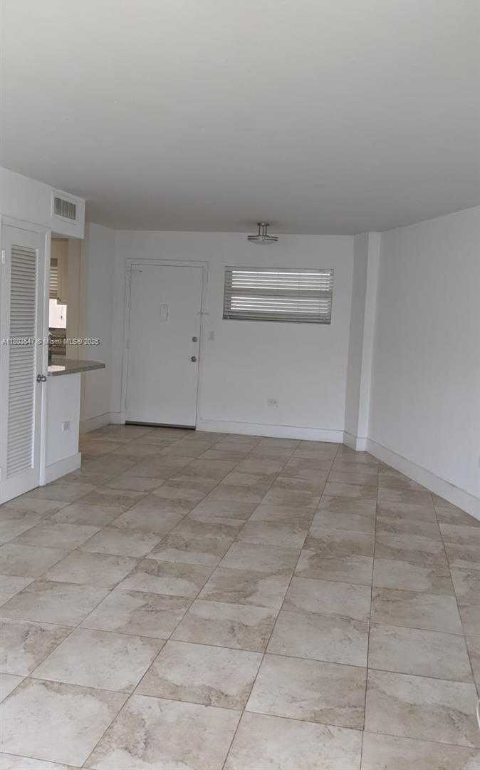 Small Image of 1881 WASHINGTON AVE #5E, Miami Beach Number 10