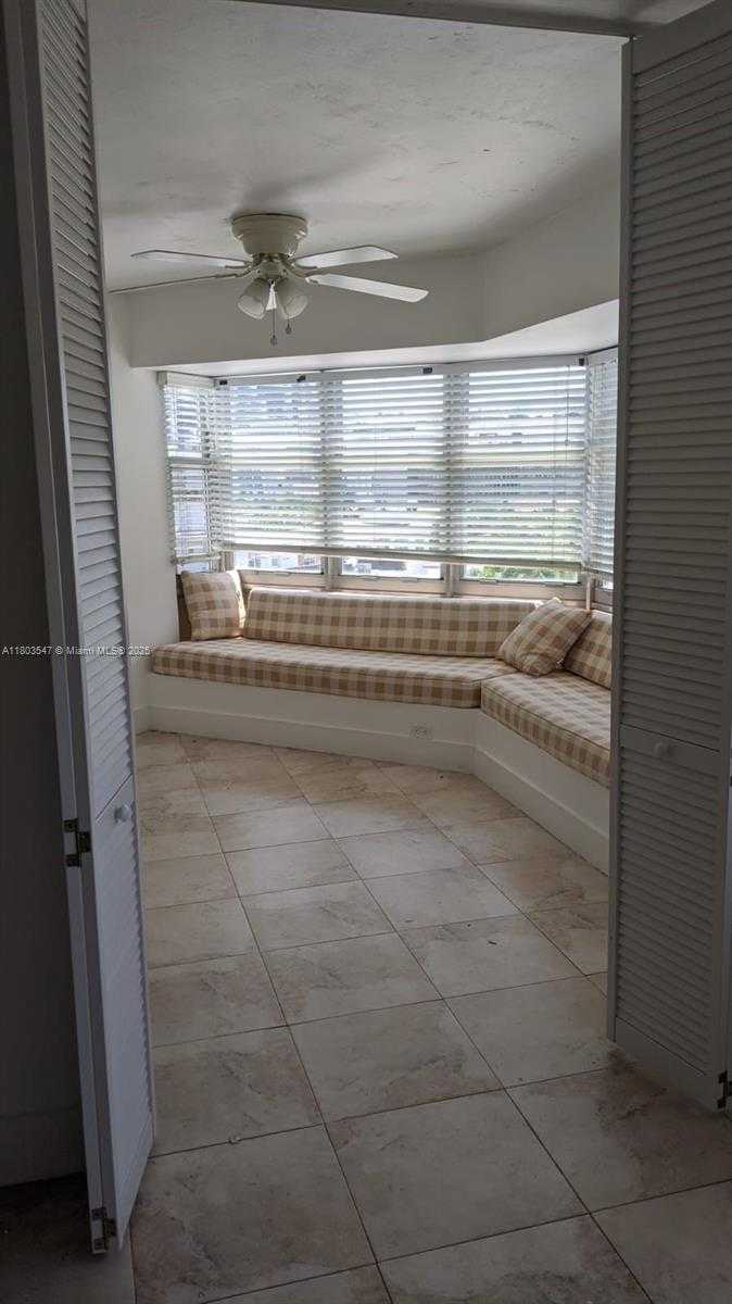 Small Image of 1881 WASHINGTON AVE #5E, Miami Beach Number 3