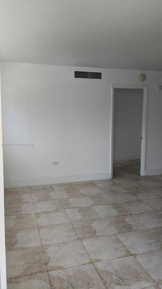 Small Image of 1881 WASHINGTON AVE #5E, Miami Beach Number 7