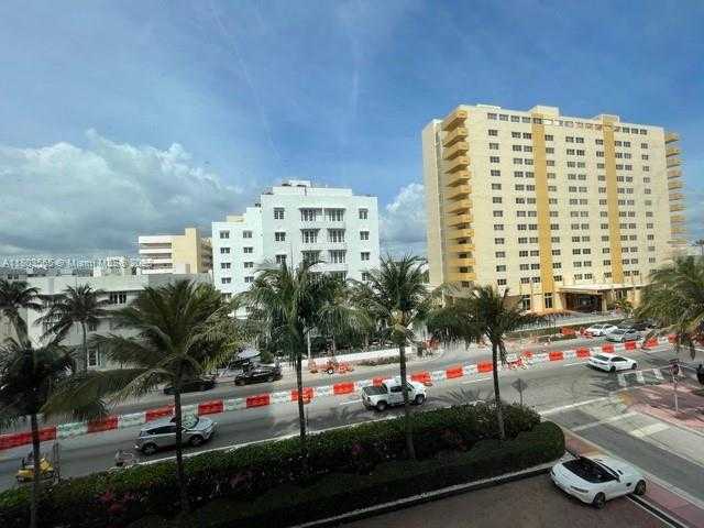 Small Image of 3739 COLLINS AVE #N-306, Miami Beach Number 26