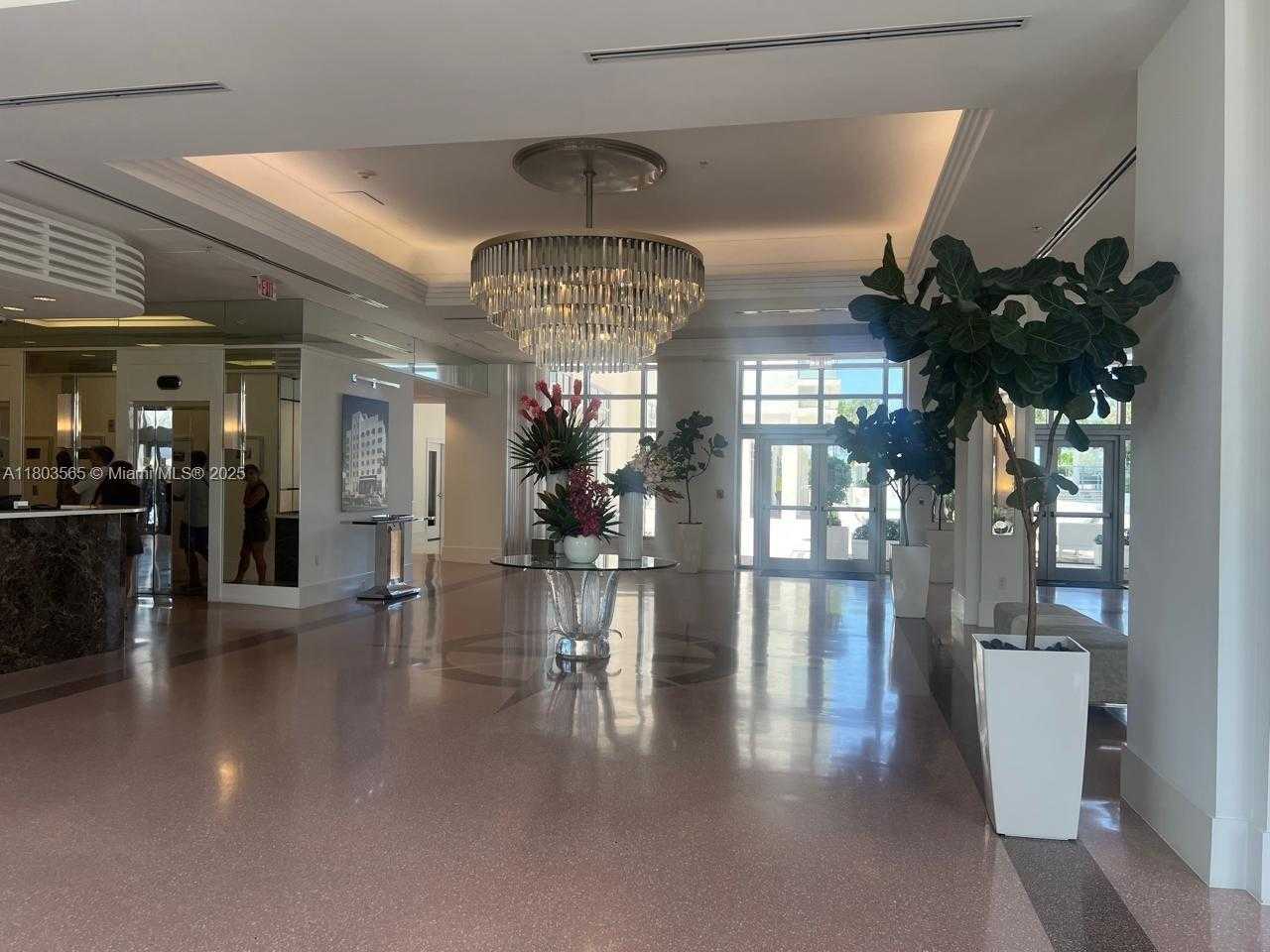 Small Image of 3739 COLLINS AVE #N-306, Miami Beach Number 3