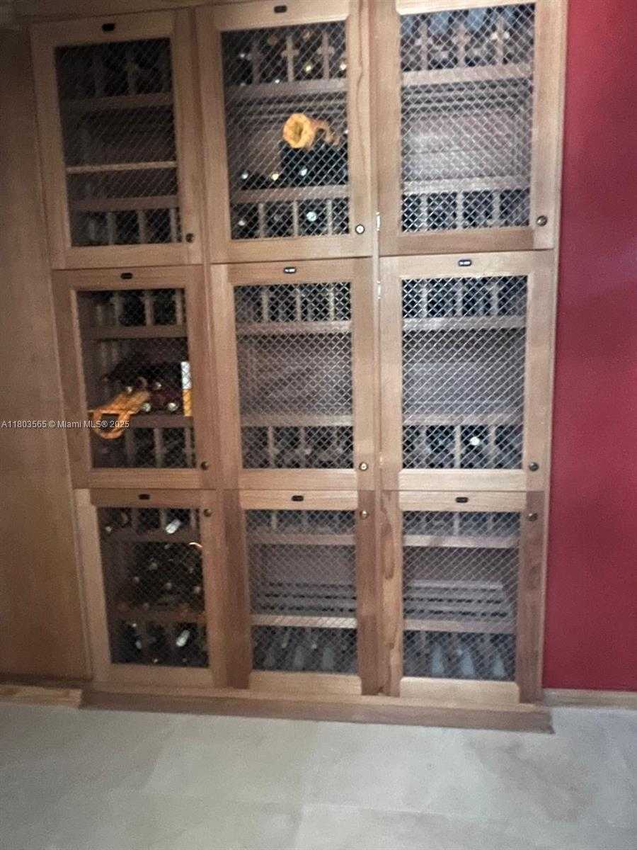 Small Image of 3739 COLLINS AVE #N-306, Miami Beach Number 30