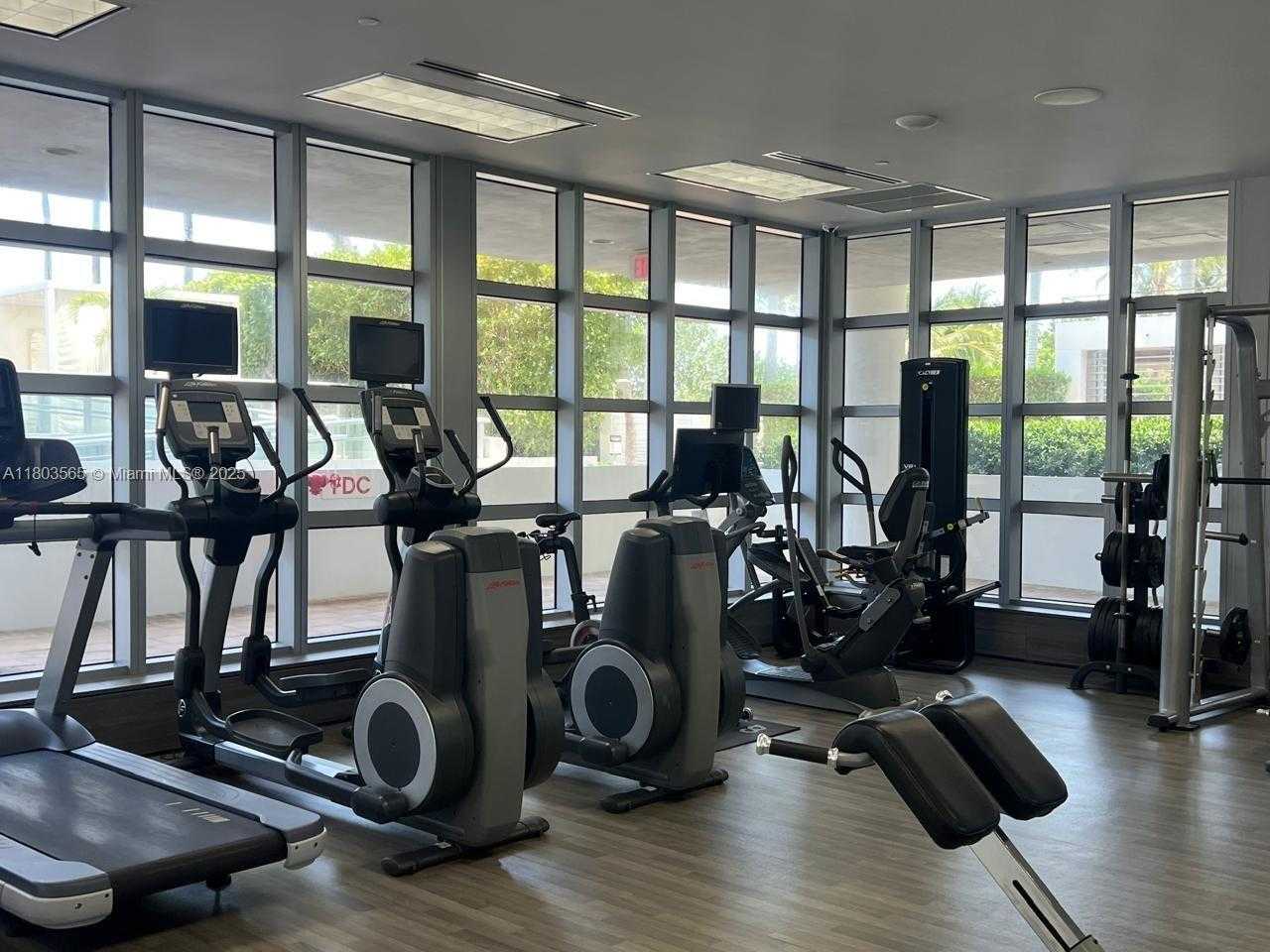 Small Image of 3739 COLLINS AVE #N-306, Miami Beach Number 36