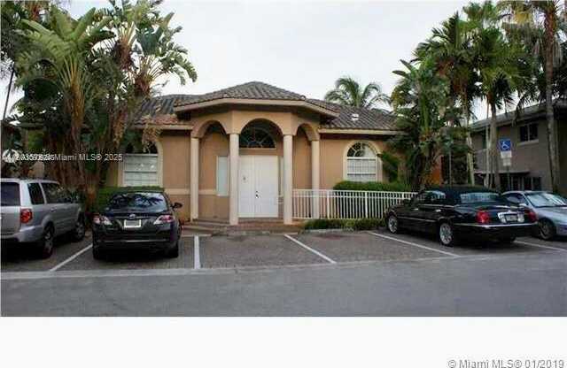 Small Image of 2727 TREASURE COVE CIR #2727, Dania Beach Number 16
