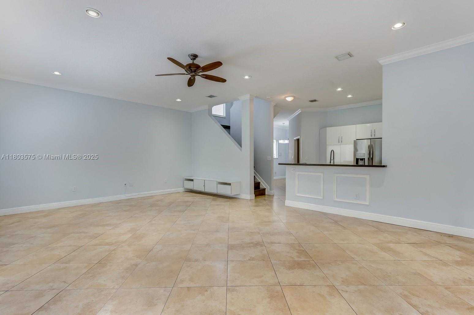 Small Image of 2727 TREASURE COVE CIR #2727, Dania Beach Number 24