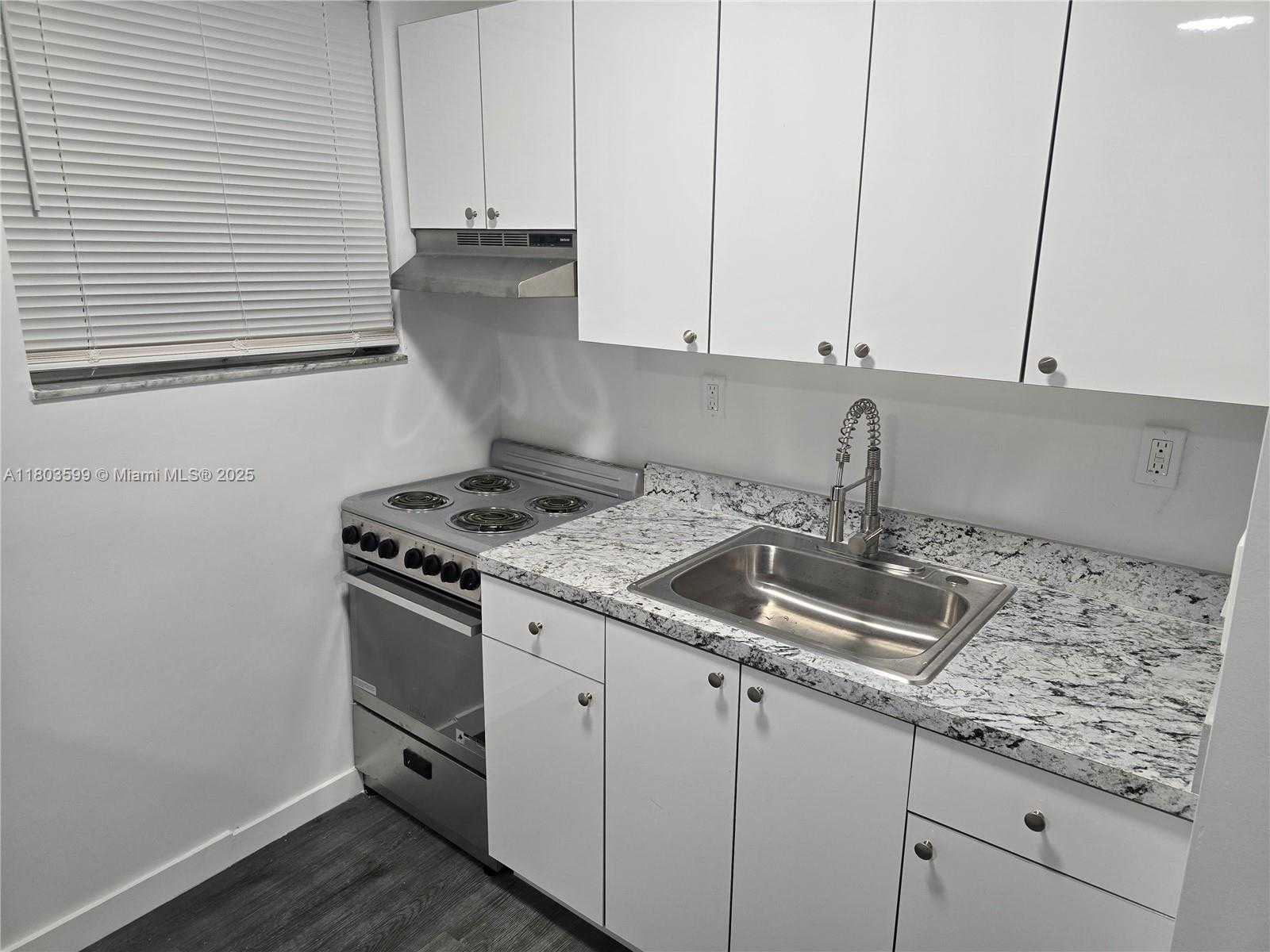 Small Image of 2416 SHERMAN ST #2418, Hollywood Number 2