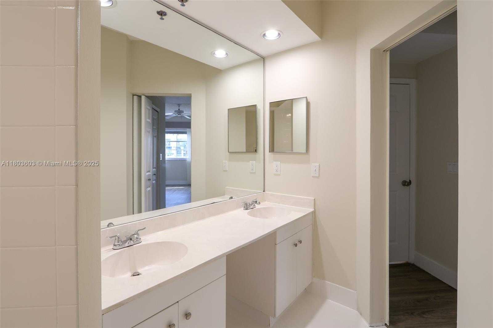 Small Image of 3245 NORTH EAST 184TH ST #13203, Aventura Number 26