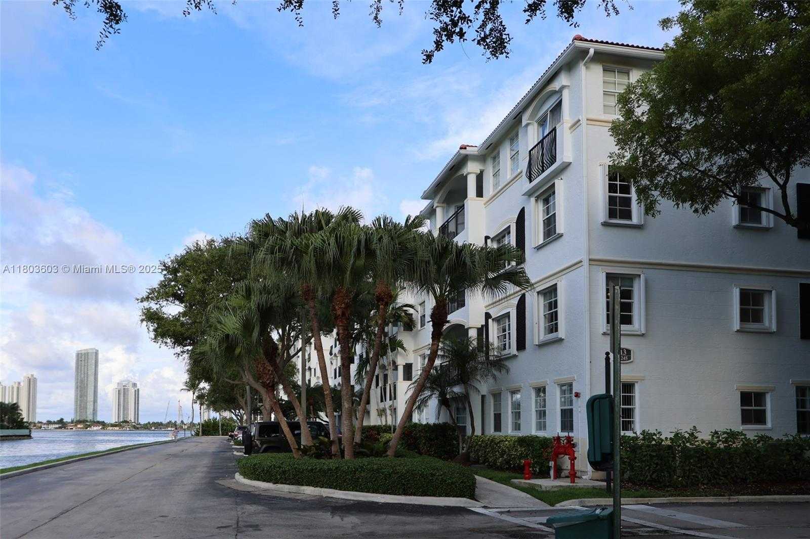 Small Image of 3245 NORTH EAST 184TH ST #13203, Aventura Number 43