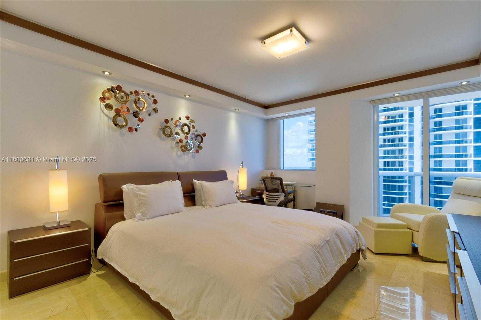 Small Image of 4775 COLLINS AVE #1201, Miami Beach Number 16