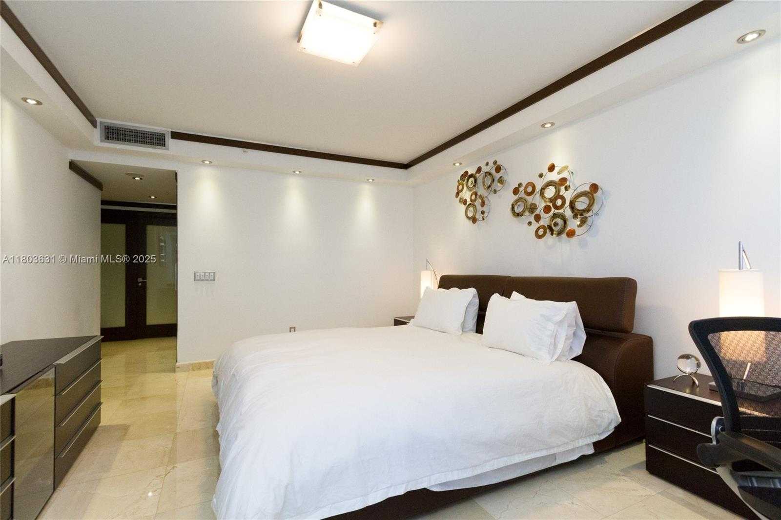 Small Image of 4775 COLLINS AVE #1201, Miami Beach Number 18