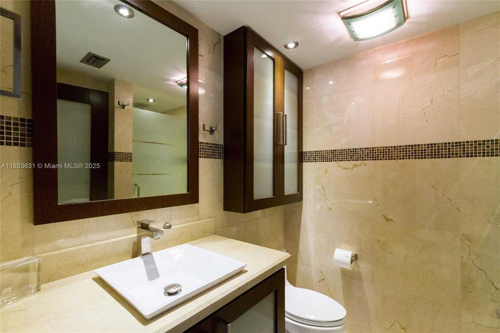 Small Image of 4775 COLLINS AVE #1201, Miami Beach Number 25