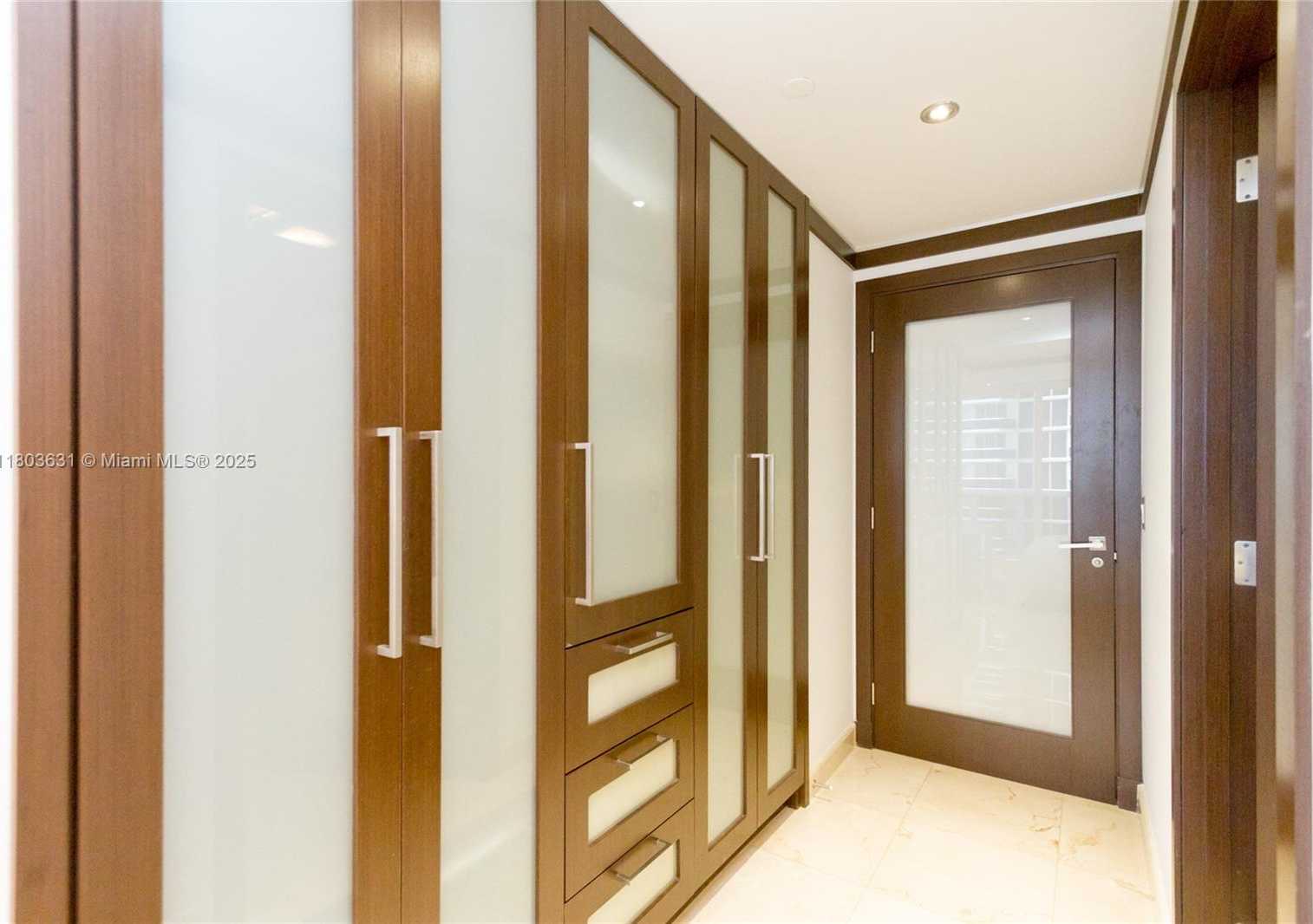 Small Image of 4775 COLLINS AVE #1201, Miami Beach Number 30