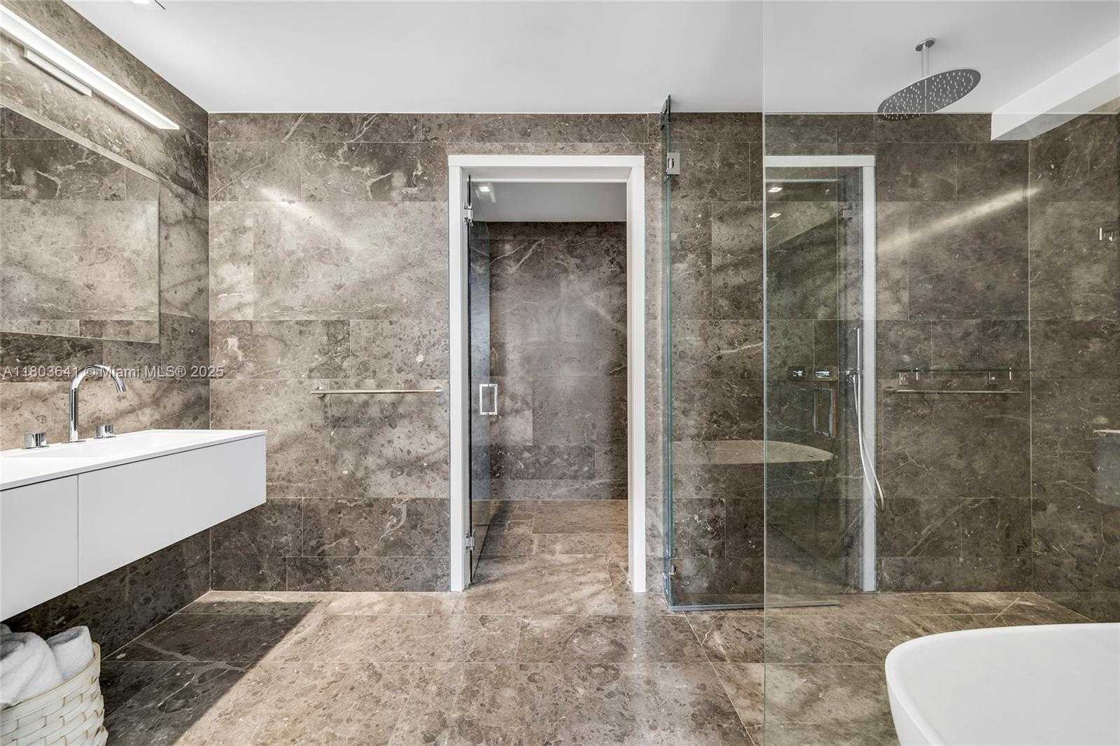 Small Image of 6800 INDIAN CREEK DR #8D, Miami Beach Number 15