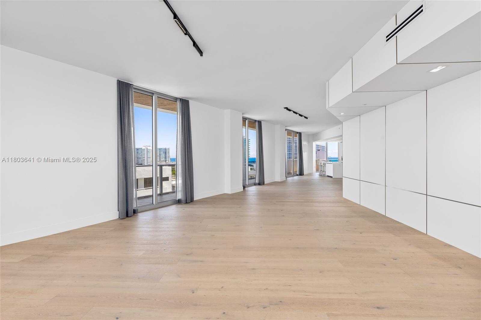 Small Image of 6800 INDIAN CREEK DR #8D, Miami Beach Number 19
