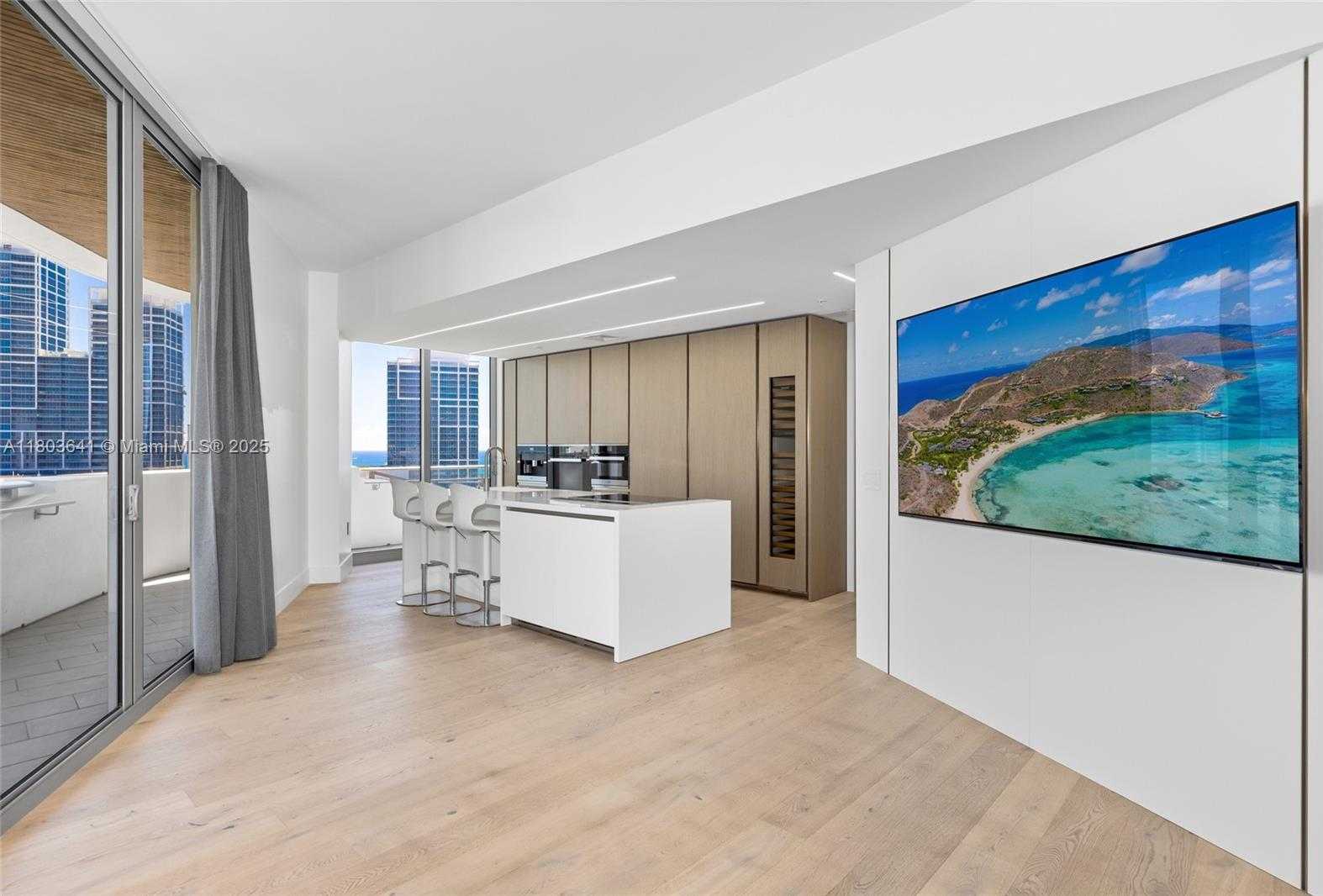 Small Image of 6800 INDIAN CREEK DR #8D, Miami Beach Number 21