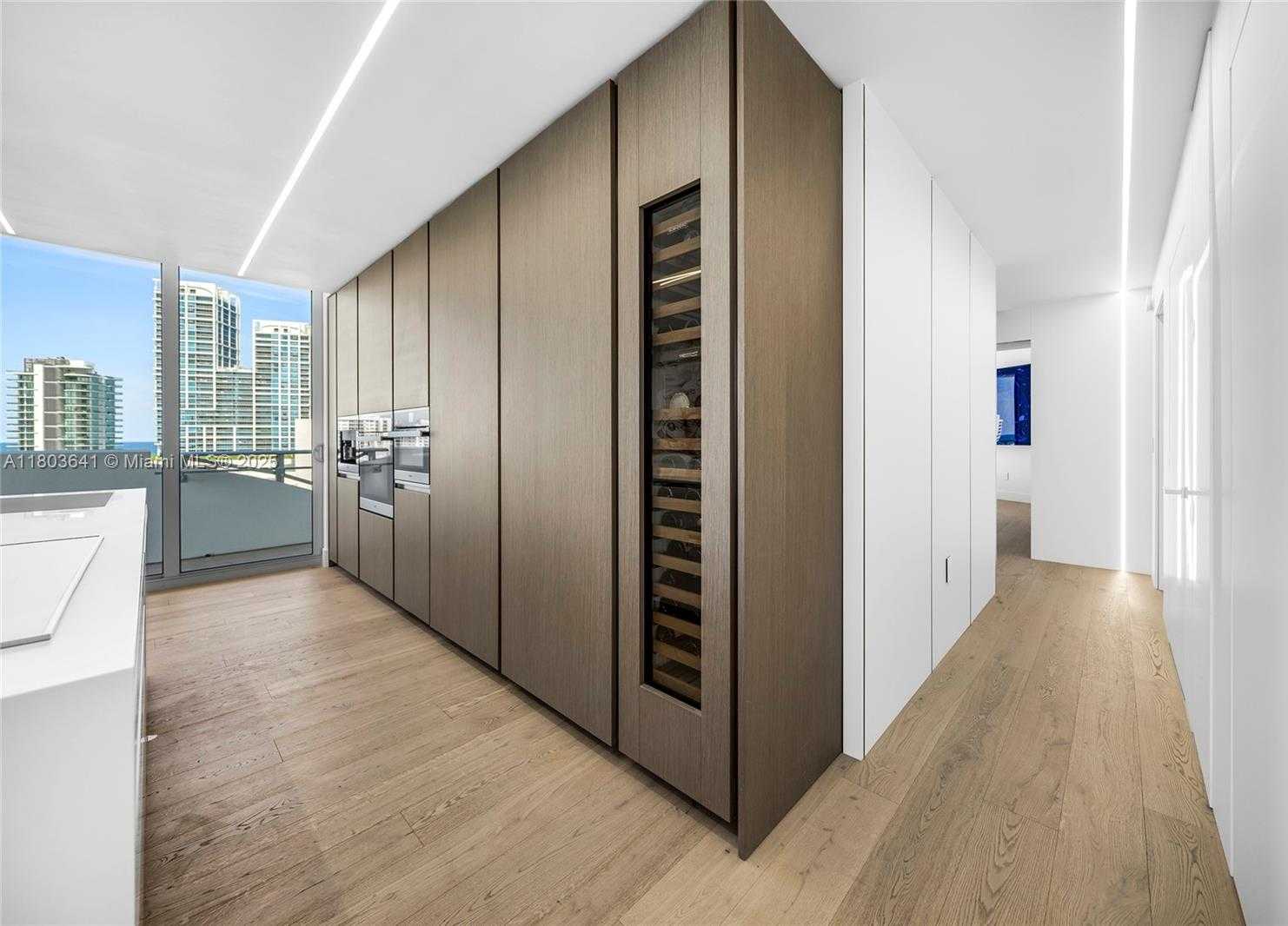 Small Image of 6800 INDIAN CREEK DR #8D, Miami Beach Number 27
