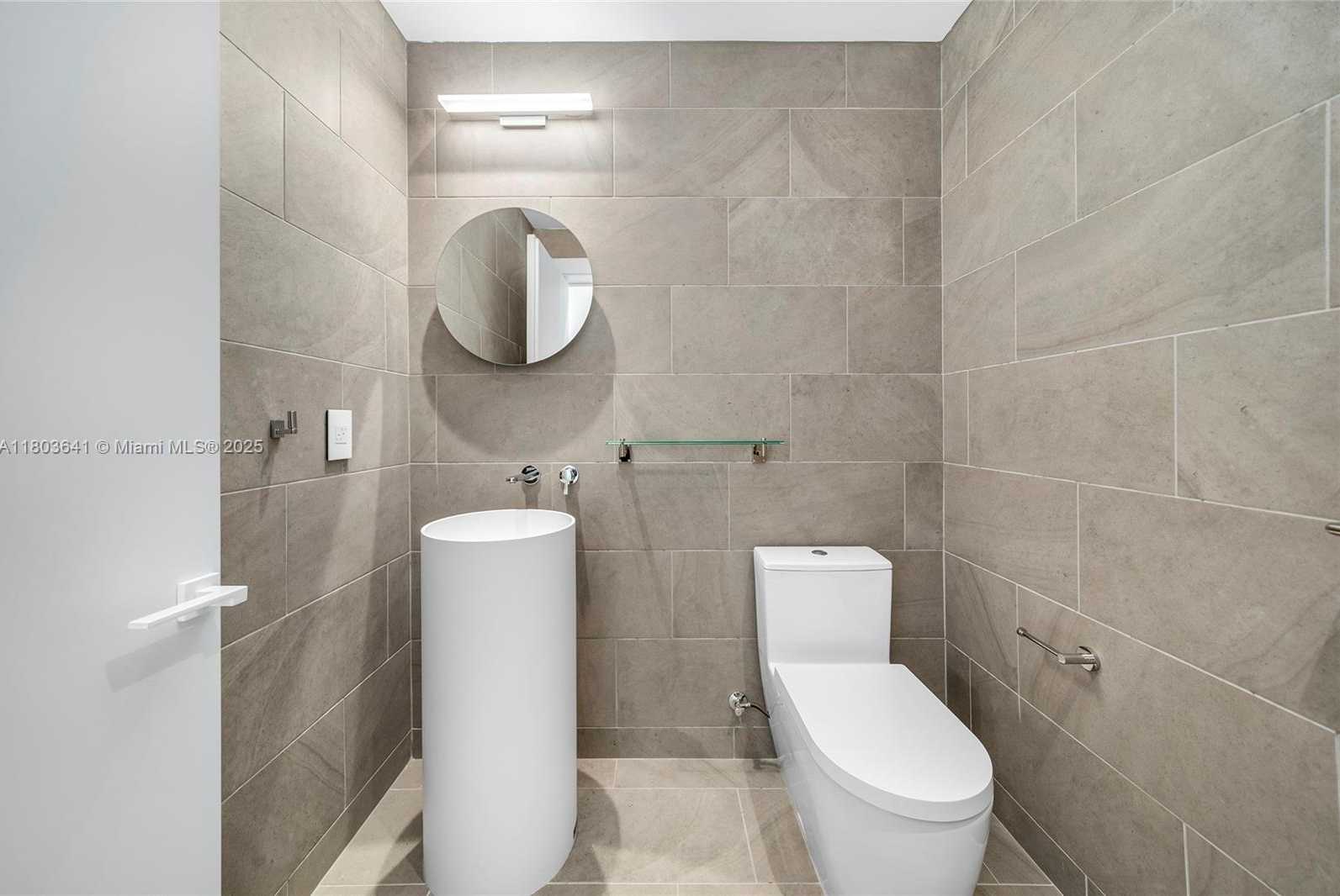Small Image of 6800 INDIAN CREEK DR #8D, Miami Beach Number 29