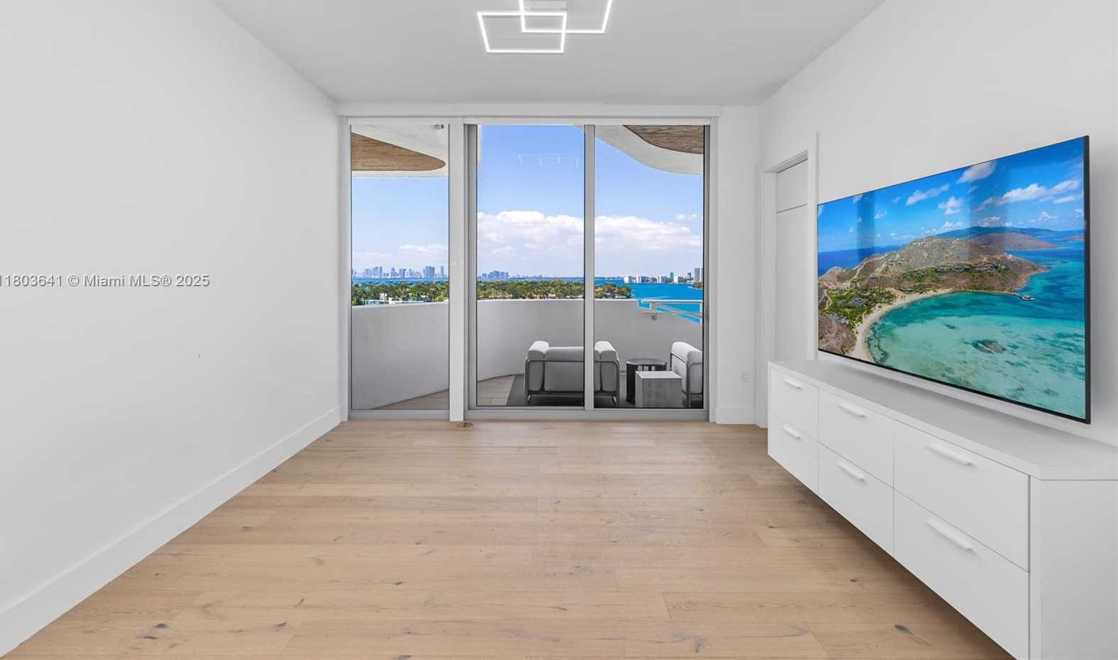 Small Image of 6800 INDIAN CREEK DR #8D, Miami Beach Number 8