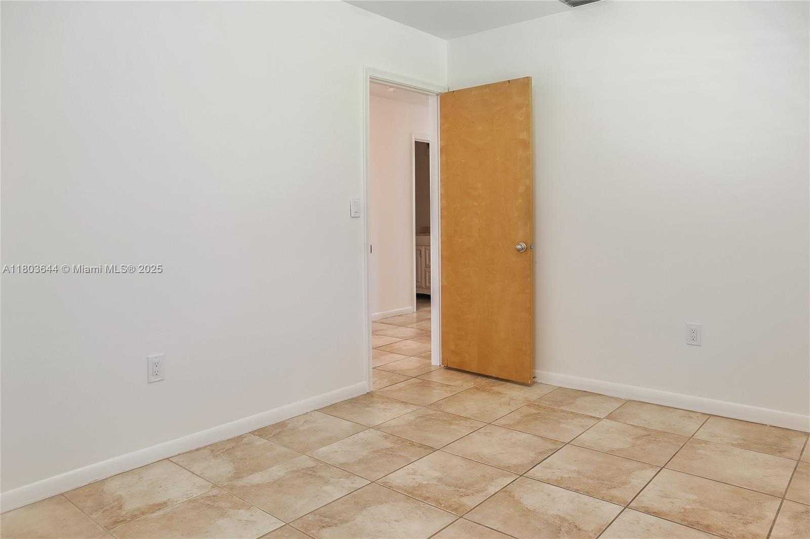 Small Image of 11521 SOUTH WEST 109TH RD #10A, Miami Number 12