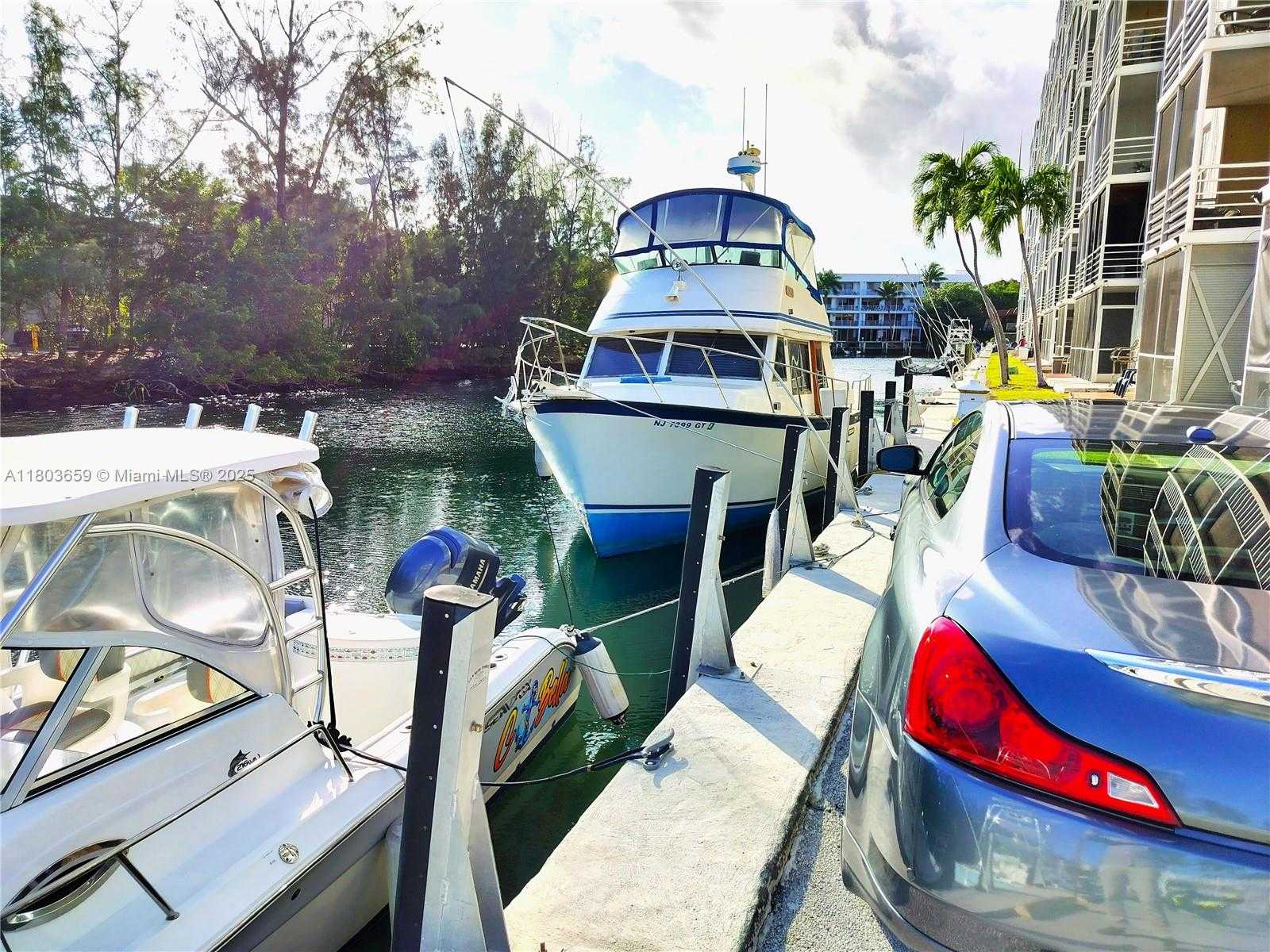 Small Image of 3660 NORTH EAST 166TH ST #302, North Miami Beach Number 4