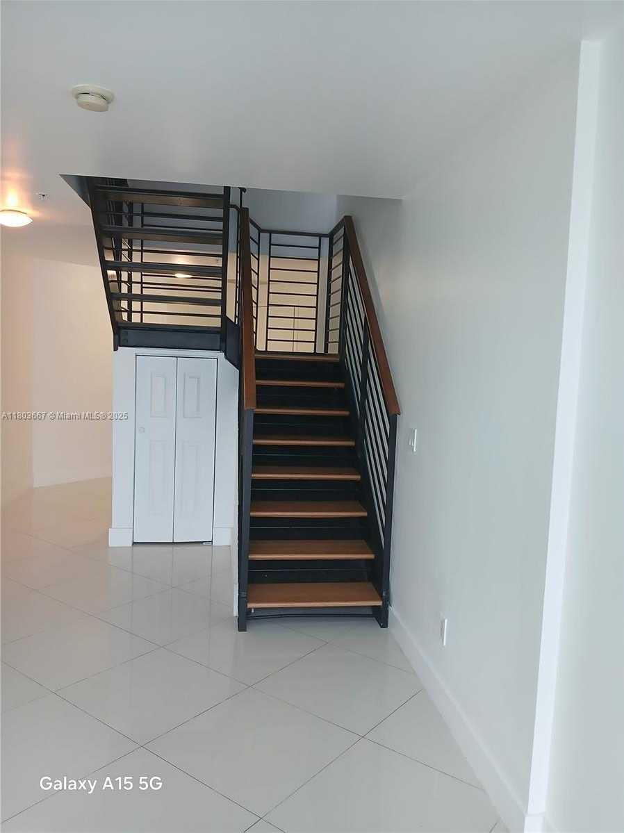 Small Image of 60 SOUTH WEST 13TH ST #2824, Miami Number 7