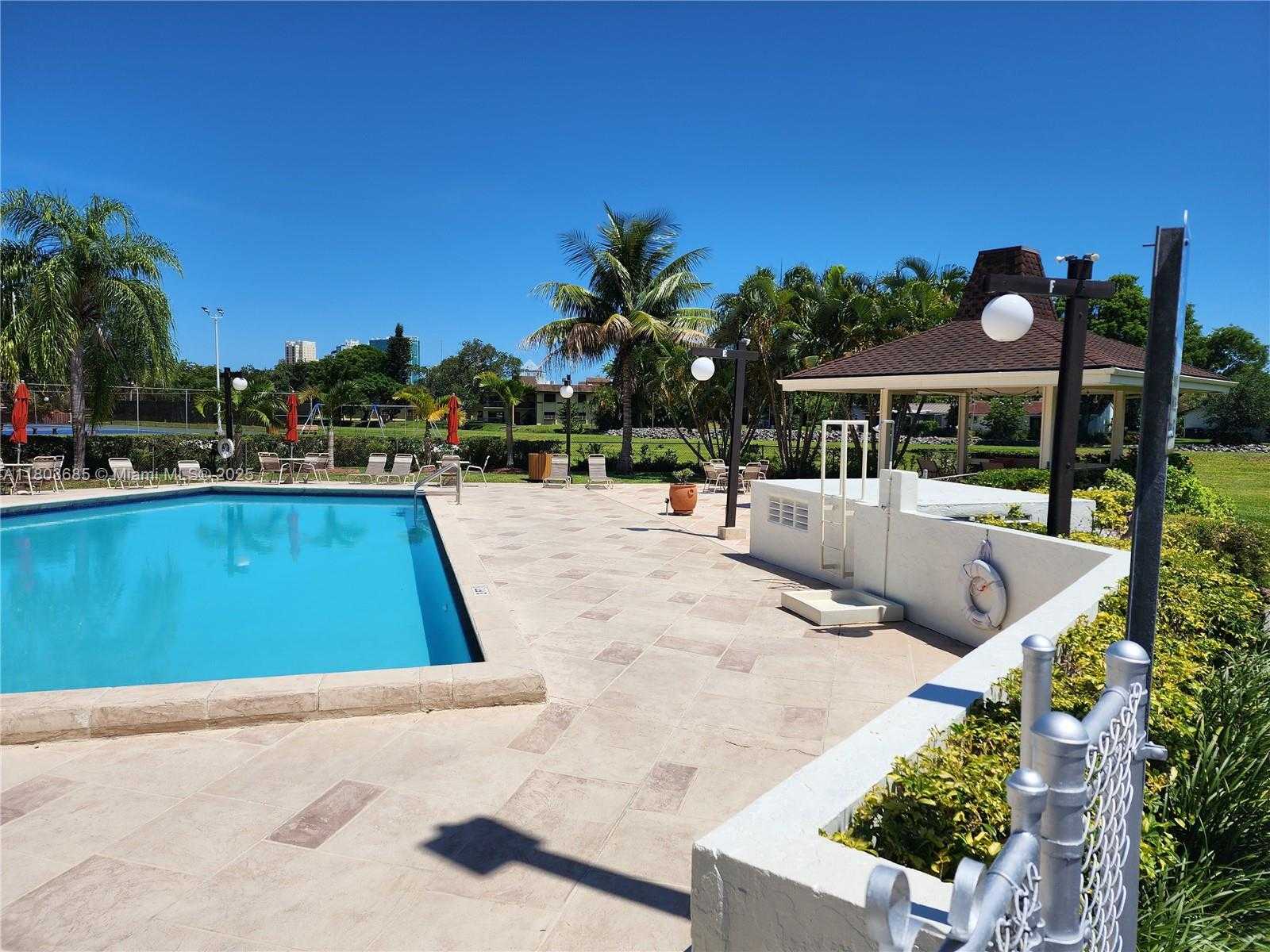 Small Image of 7820 CAMINO REAL #J-315, Miami Number 19