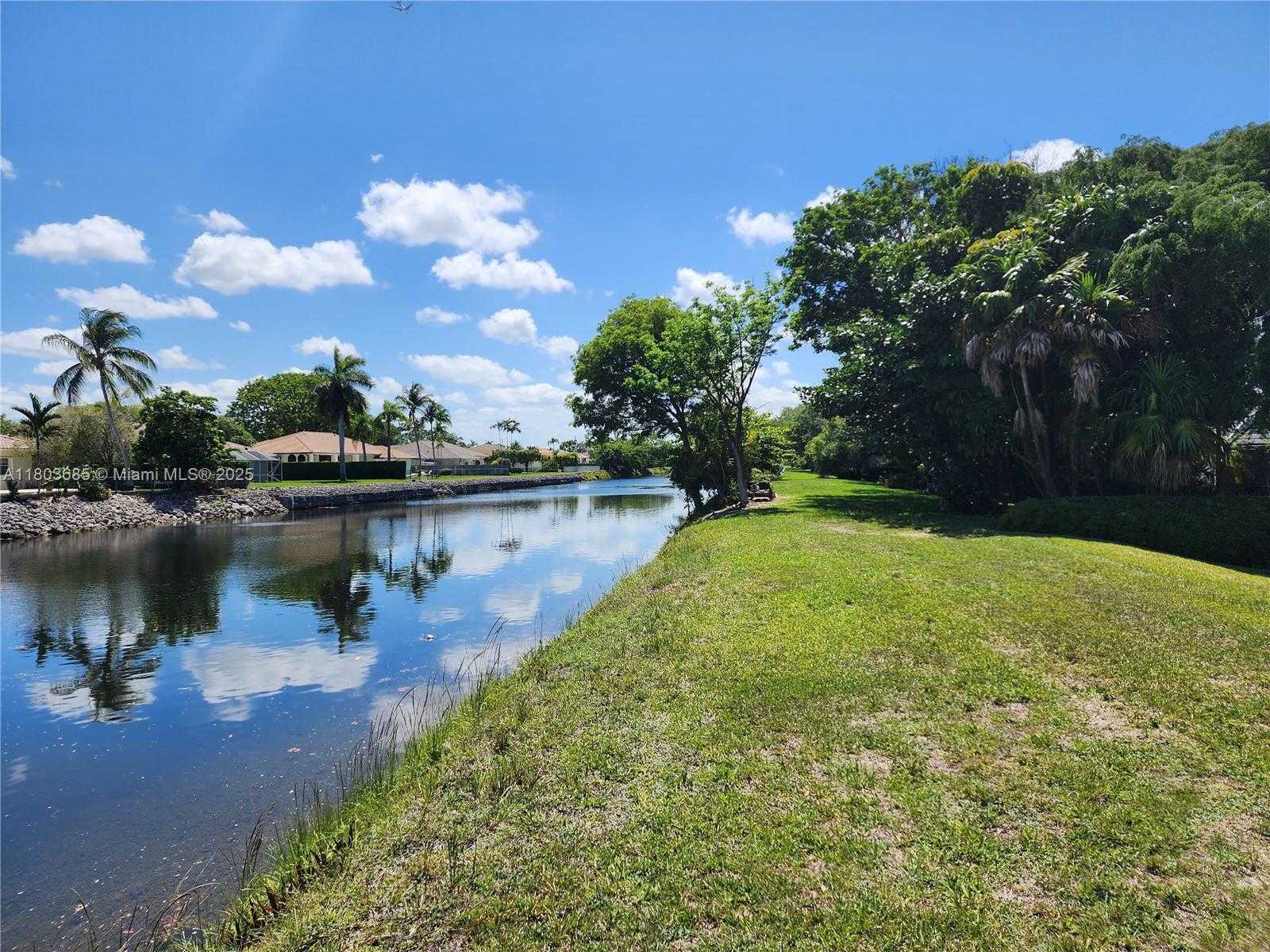 Small Image of 7820 CAMINO REAL #J-315, Miami Number 20