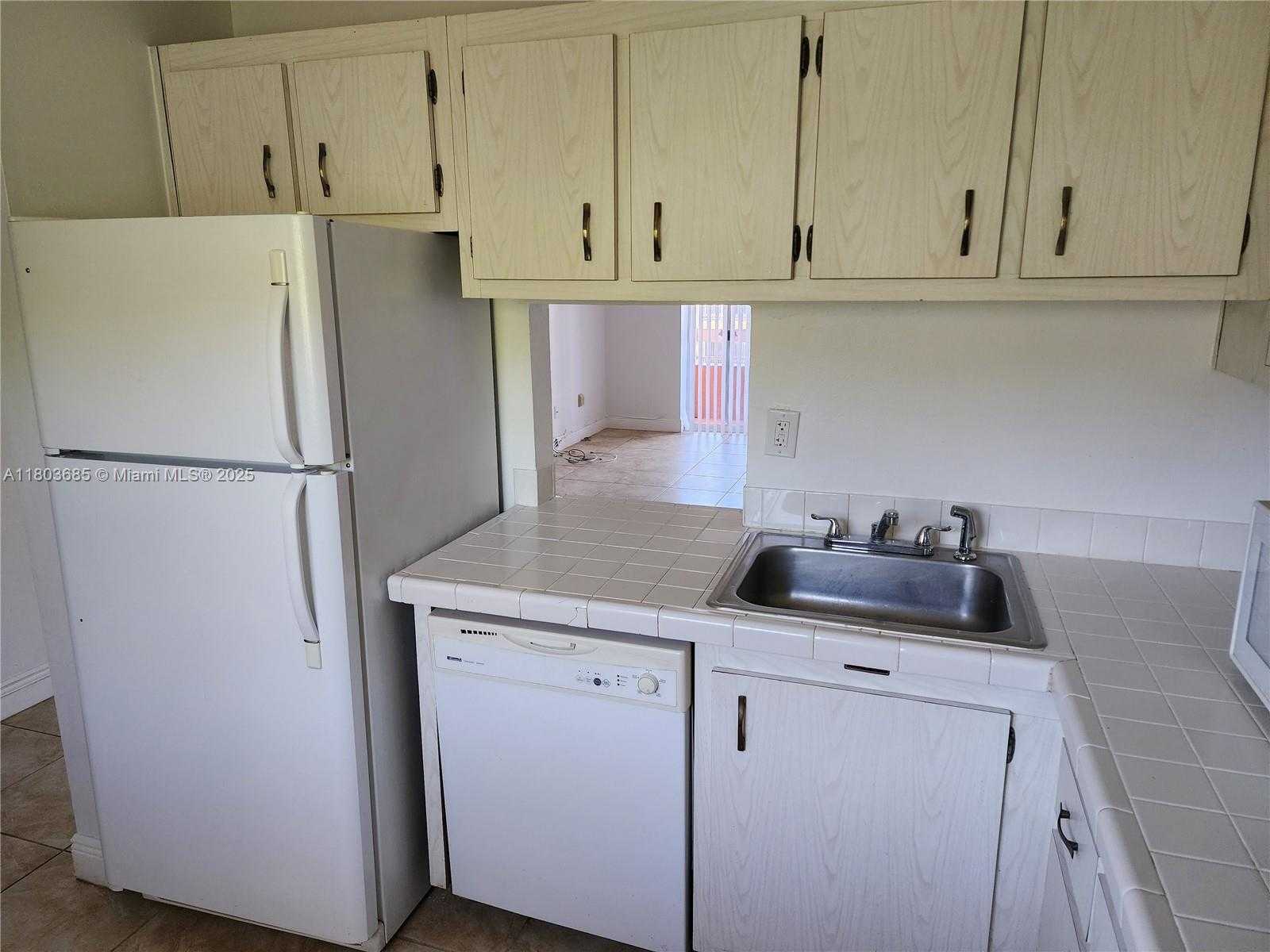 Small Image of 7820 CAMINO REAL #J-315, Miami Number 6
