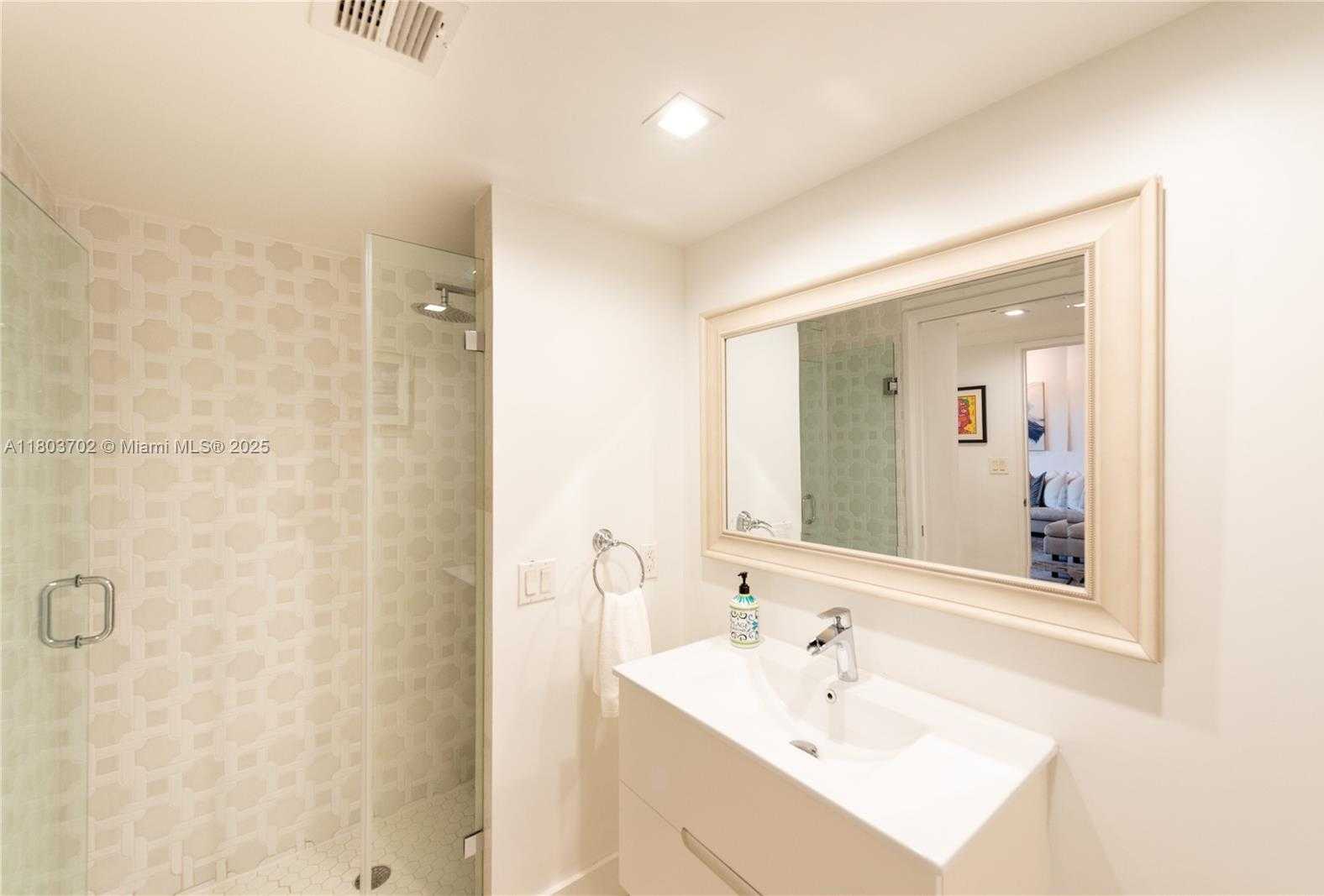 Small Image of 201 CRANDON BLVD #138, Key Biscayne Number 19