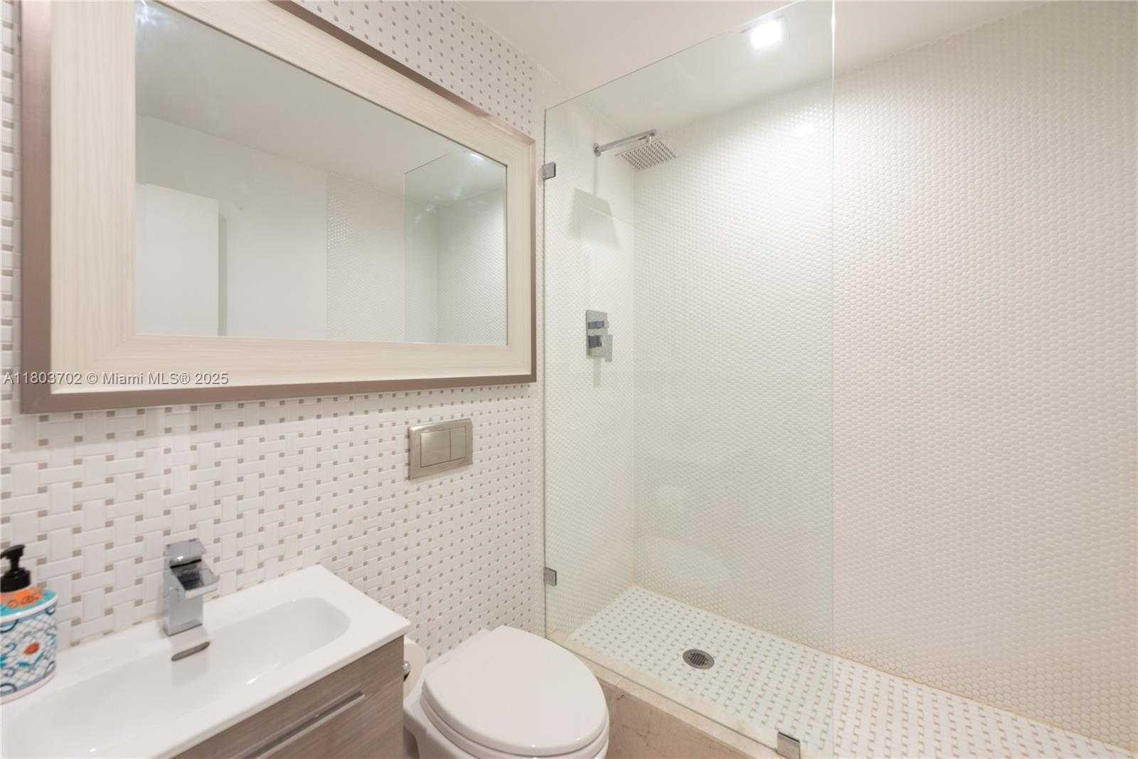 Small Image of 201 CRANDON BLVD #138, Key Biscayne Number 20