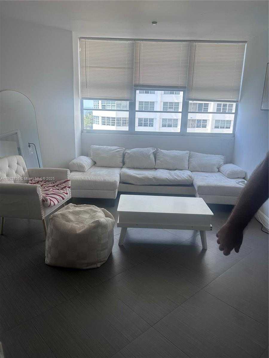 Small Image of 801 BRICKELL BAY DR #667, Miami Number 11