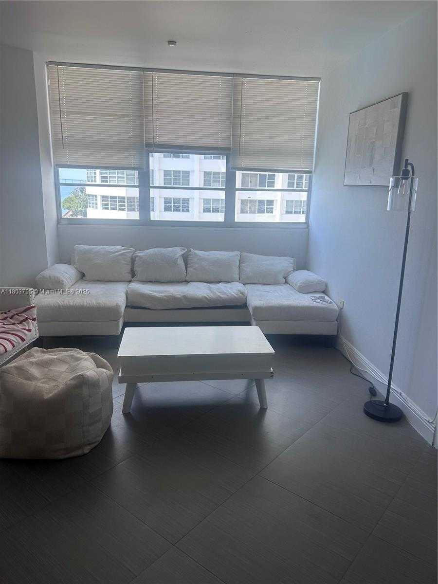 Small Image of 801 BRICKELL BAY DR #667, Miami Number 14