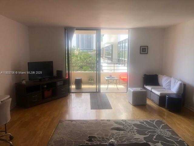 Small Image of 500 THREE ISLANDS BLVD #M17, Hallandale Beach Number 4