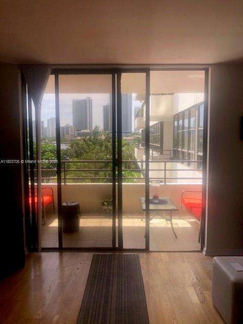 Small Image of 500 THREE ISLANDS BLVD #M17, Hallandale Beach Number 7
