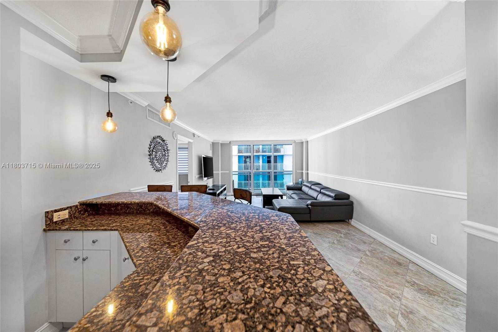 Small Image of 6917 COLLINS AVE #708, Miami Beach Number 10