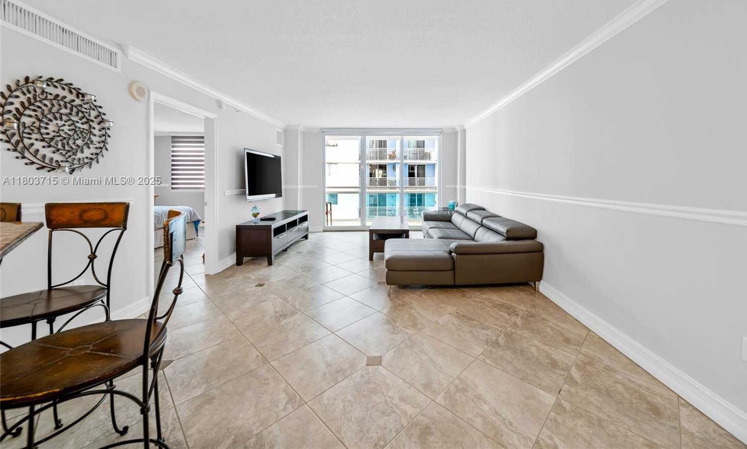 Small Image of 6917 COLLINS AVE #708, Miami Beach Number 13