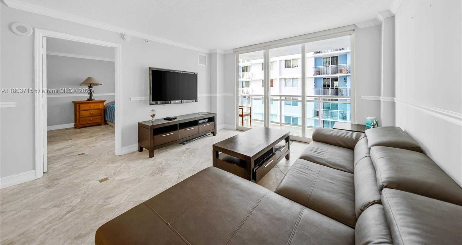 Small Image of 6917 COLLINS AVE #708, Miami Beach Number 17