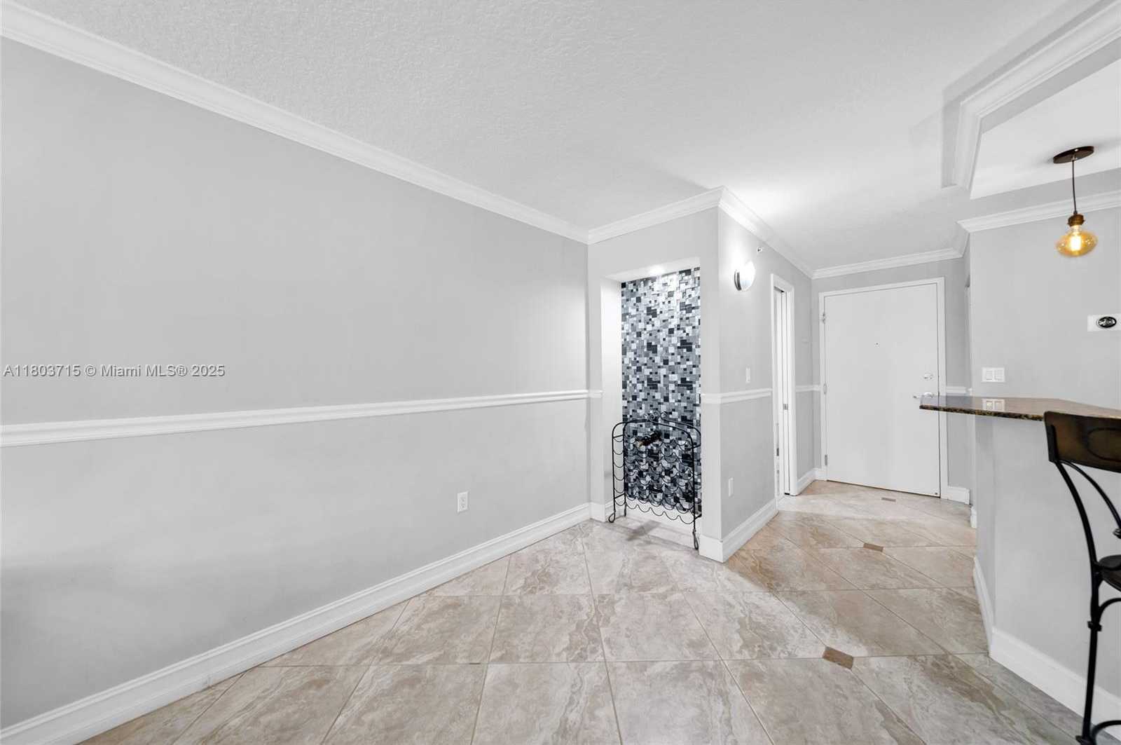 Small Image of 6917 COLLINS AVE #708, Miami Beach Number 19