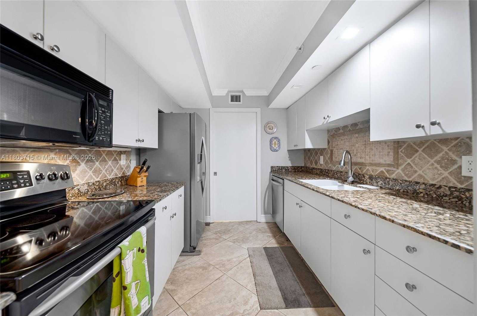 Small Image of 6917 COLLINS AVE #708, Miami Beach Number 2