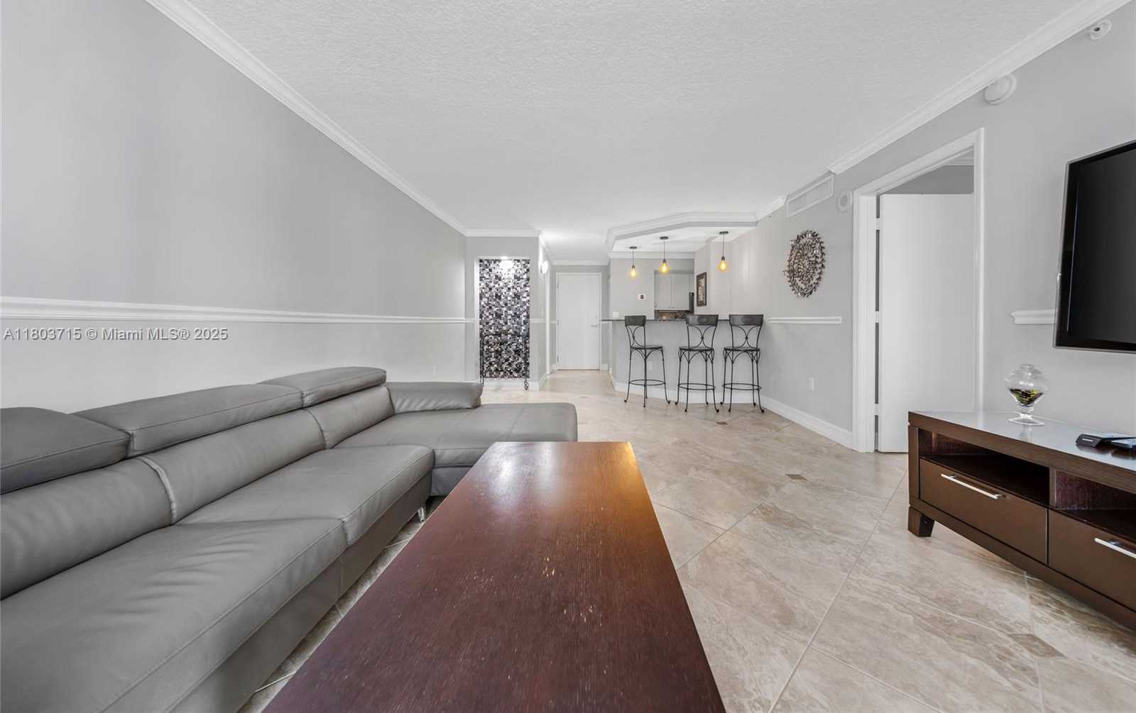 Small Image of 6917 COLLINS AVE #708, Miami Beach Number 23