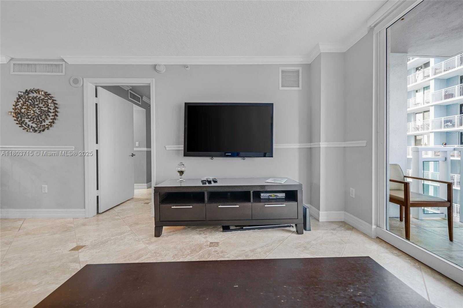 Small Image of 6917 COLLINS AVE #708, Miami Beach Number 25