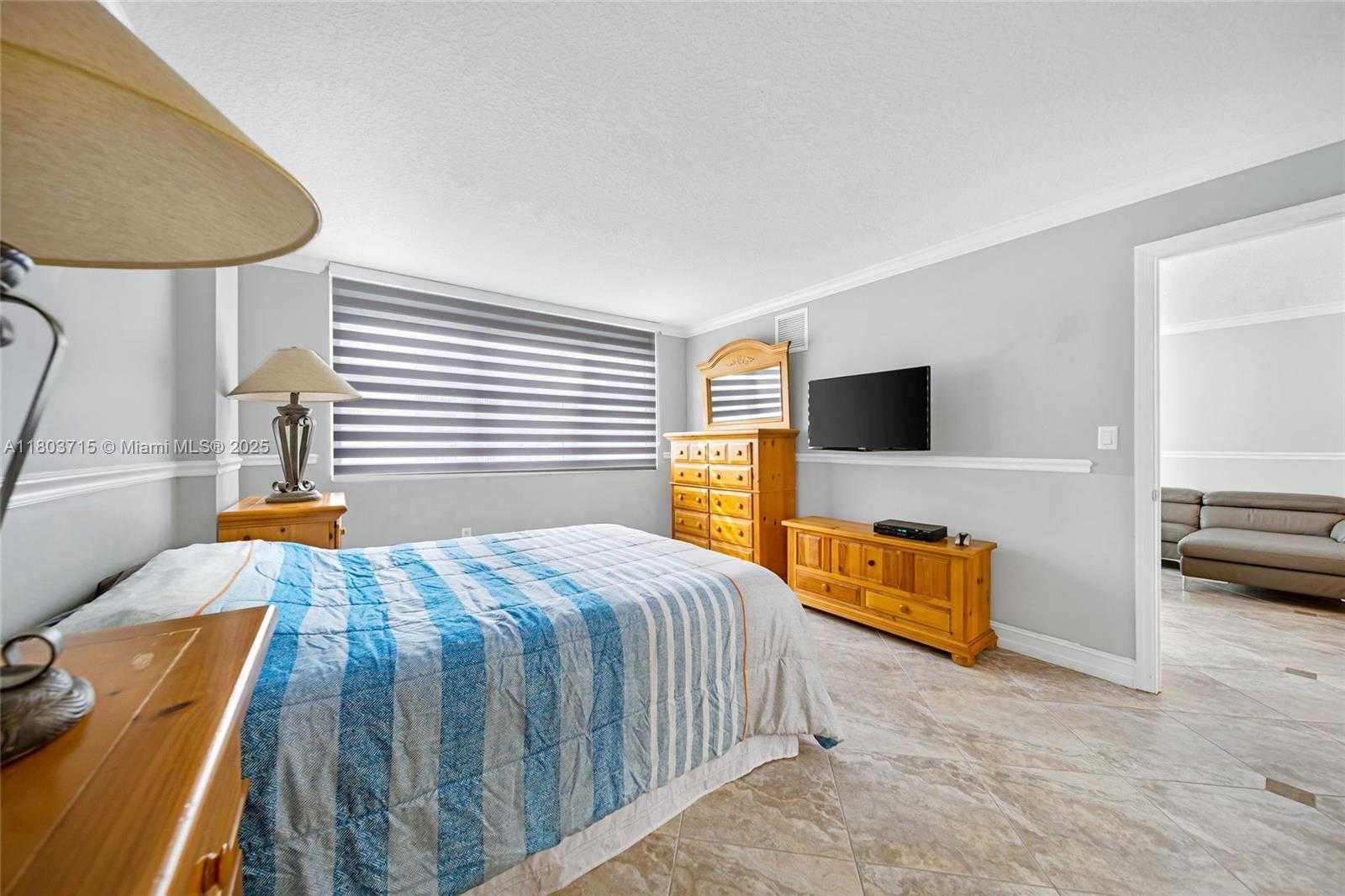 Small Image of 6917 COLLINS AVE #708, Miami Beach Number 28