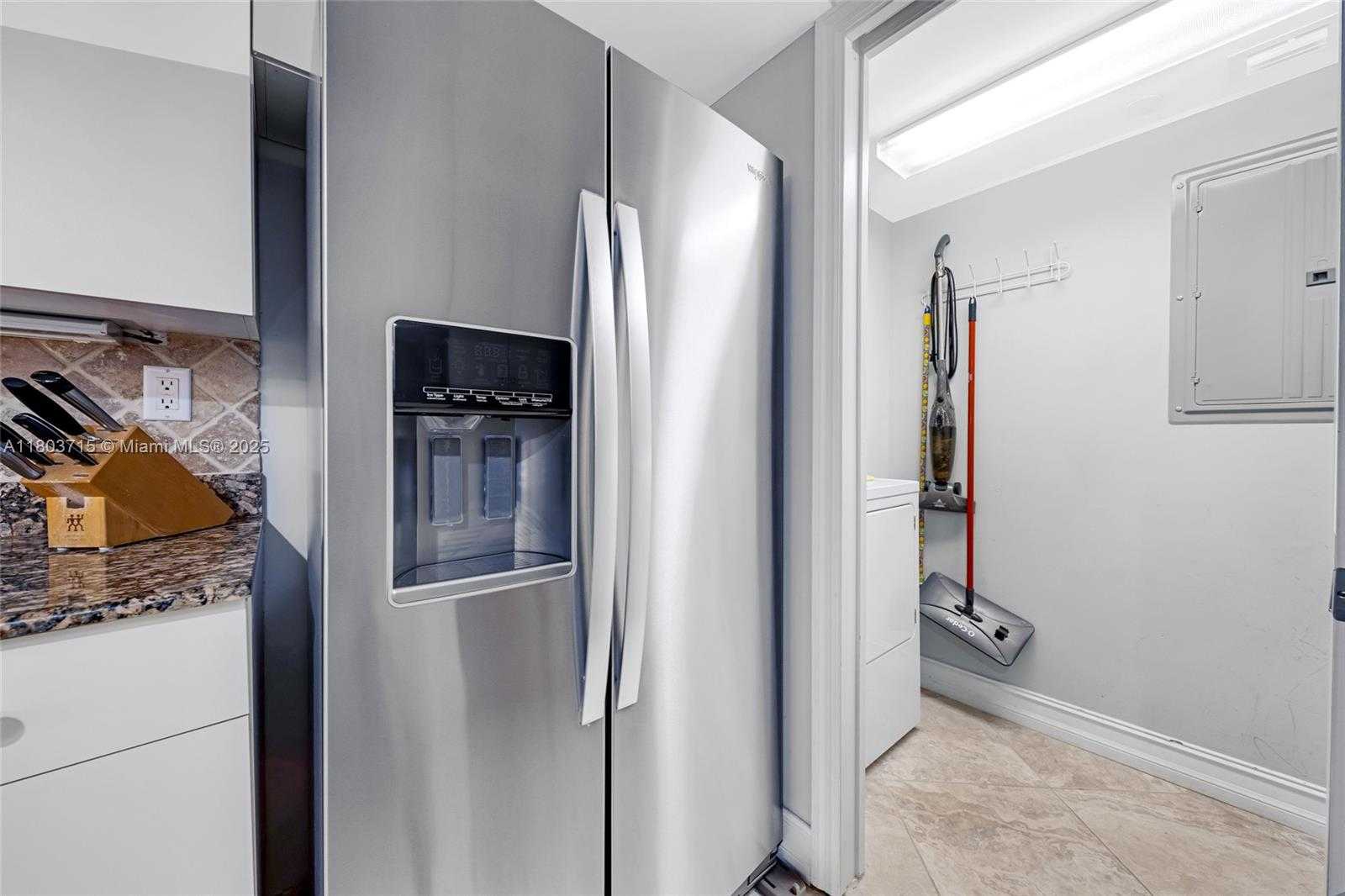 Small Image of 6917 COLLINS AVE #708, Miami Beach Number 5