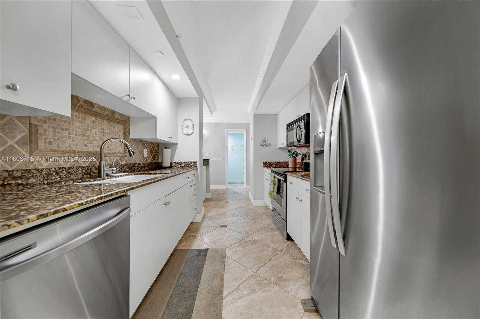Small Image of 6917 COLLINS AVE #708, Miami Beach Number 7