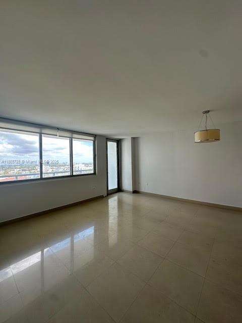 Small Image of 7135 COLLINS AVE #1703, Miami Beach Number 2